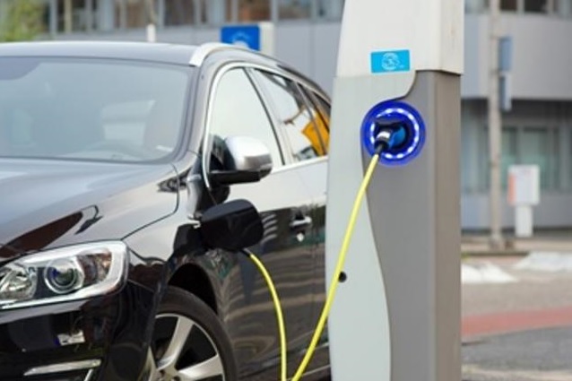 Hollanda da elektirikli araçlarınızı ücretsiz şarj edebilirsiniz